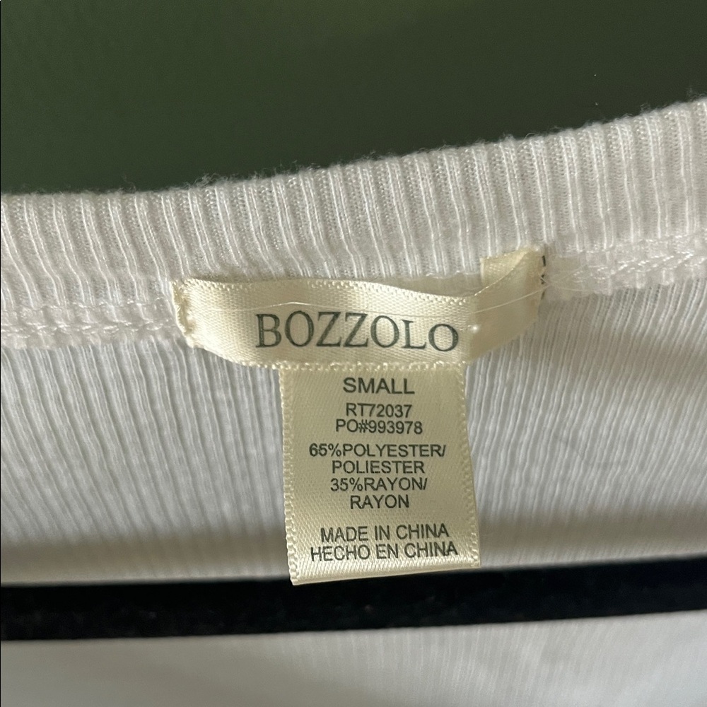 Bozzolo White V-Neck Crop Top - Picture 2 of 2